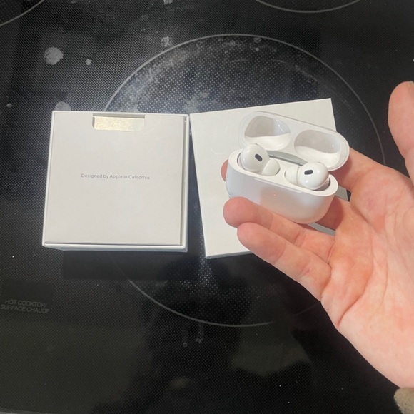 Airpod pro gen 2 - Picture 3 of 4